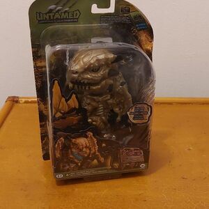 Fingerlings Untamed Limited Edition Gold Rush Golden Dragon Light Sound WowWee